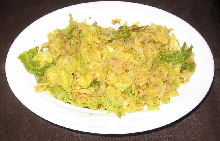Saute of Cabbage and Cracked Wheat – Marshoosheh Recipe