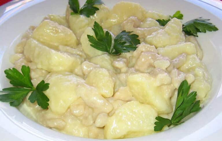 Lebanese Maacaron bi Toum Recipe