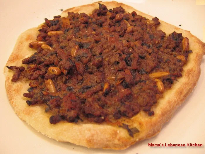 Lebanese Meat Pies Recipe - Lahm bi Ajeen - Lahmajun Lebanese Meat Pies Recipe - Lahm bi Ajeen - Lahmajun