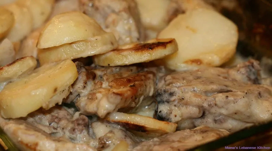 Baked Garlic Chicken and Potatoes – Djej w Batata Bil Sayniyyeh