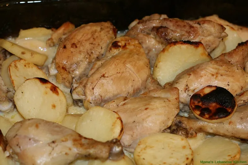 Baked Garlic Chicken and Potatoes – Djej w Batata Bil Sayniyyeh