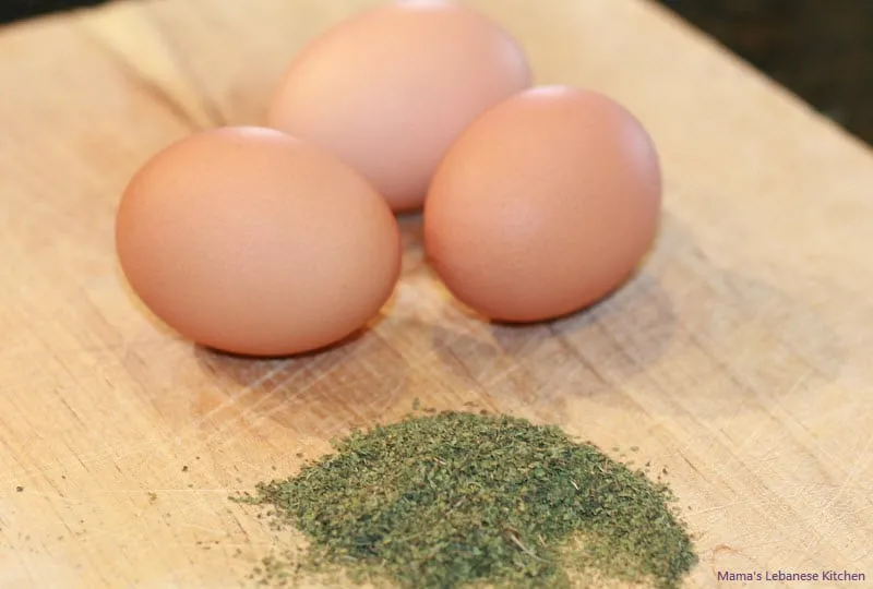 Grandma’s Simple Omelet – Lebanese Dried Mint Omelet Recipe