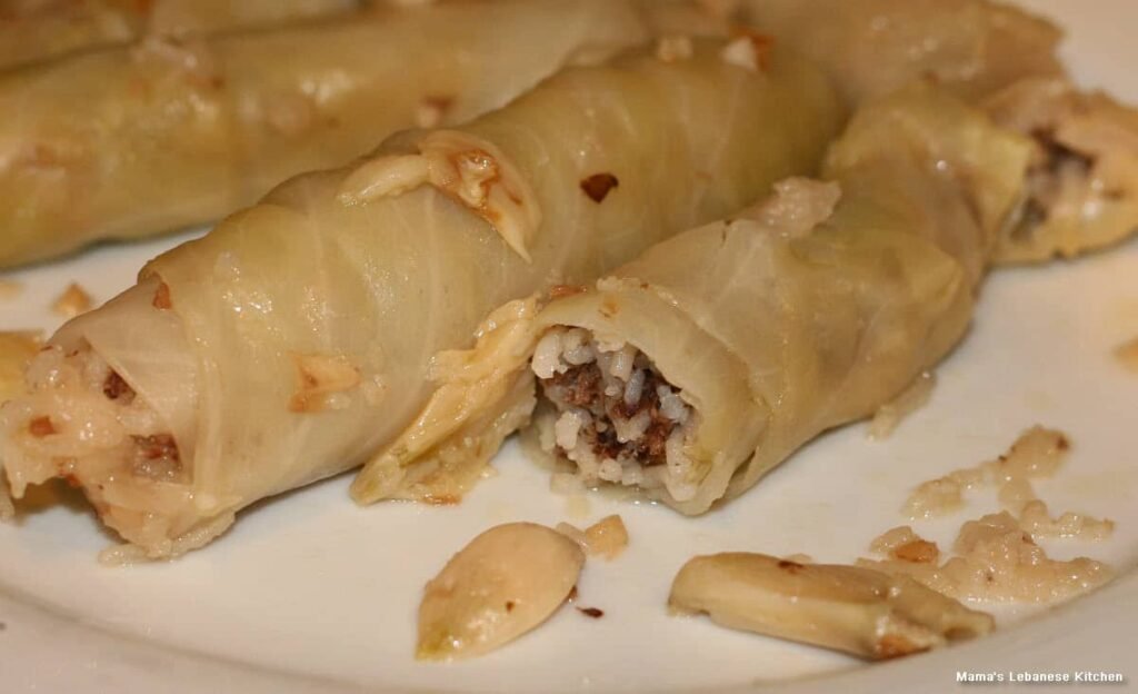 Lebanese Rolled Cabbage Leaves with Meat Stuffing – Warak Malfouf